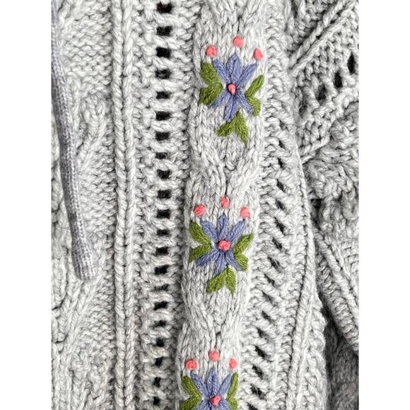 Zara Embroidered Floral Oversized Knit Pullover Sweater Gray Women's Size Small - Picture 7 of 13